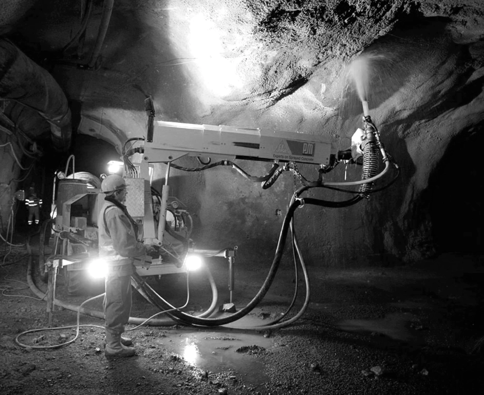 Multicrete Systems_shotcrete_mainpage_manworking